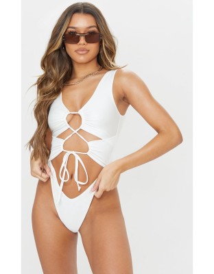 Białe monokini wiązanie (38)