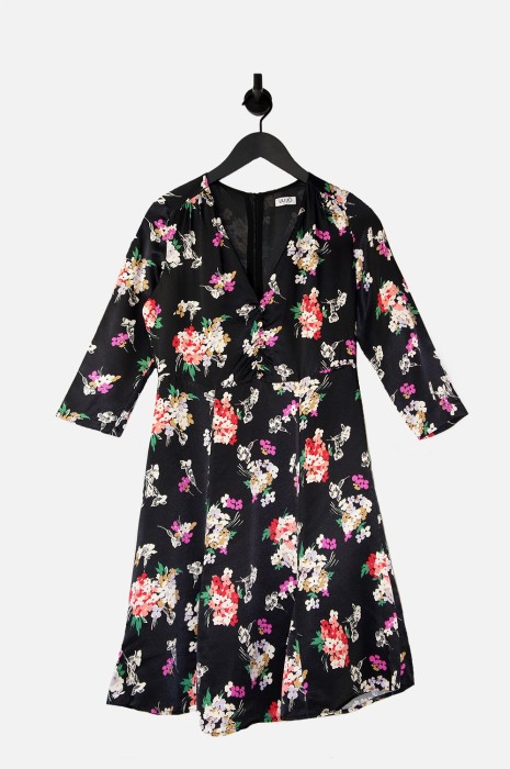 Czarna sukienka floral print