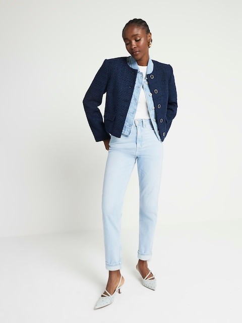 Jasnoniebieskie mom jeansy (36)