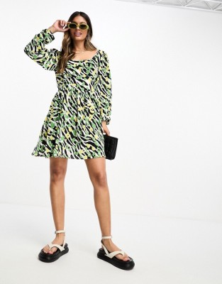 Wzorzysta sukienka mini (42)