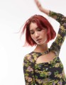 Czarna wzorzysta sukienka (32-34)