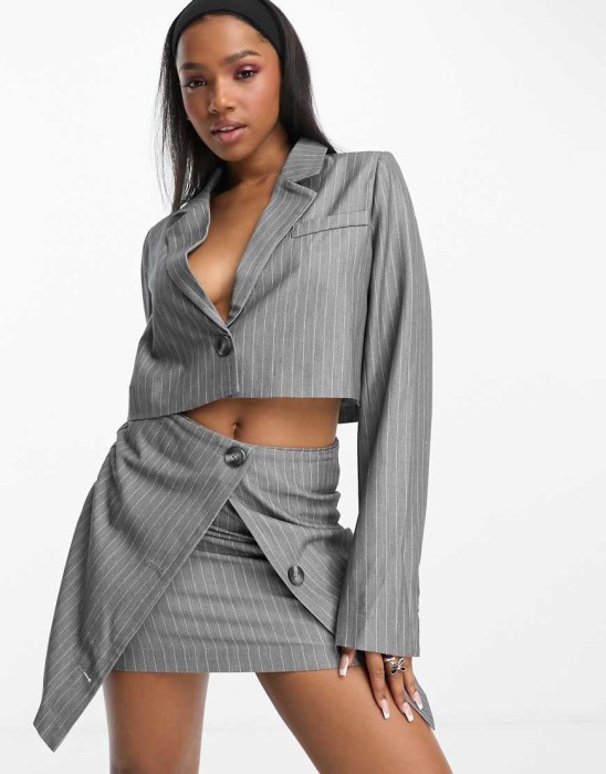 205164911-1-greypinstripe.jpg