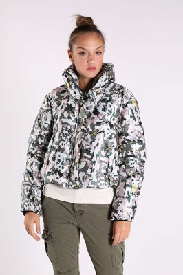 Kolorowa puchowa kurtka wzór (40)