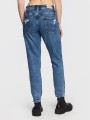 Niebieskie mom jeans dziury (28)
