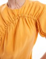 Pomarańczowa sukienka marszczenia (44)
