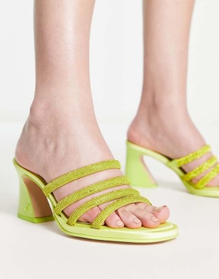 Jasnozielone zdobione klapki (36)