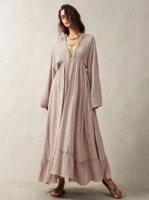 Beżowa sukienka marszczenia (XS)