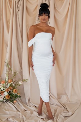 Śmietankowa sukienka off shoulder (42)