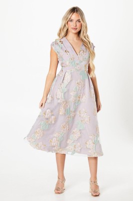Jasnofioletowa sukienka midi wzór (38)