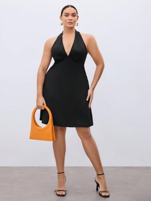 Czarna sukienka bez rękawów (4XL)