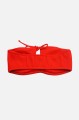 Czerwony prążkowany top bikini