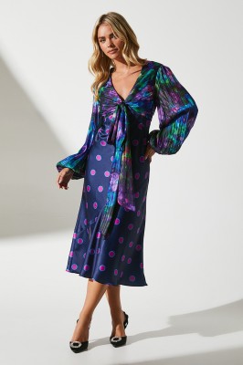 Granatowa sukienka midi wzór (32)