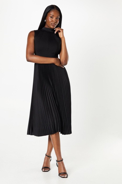 Czarna plisowana sukienka midi (42)