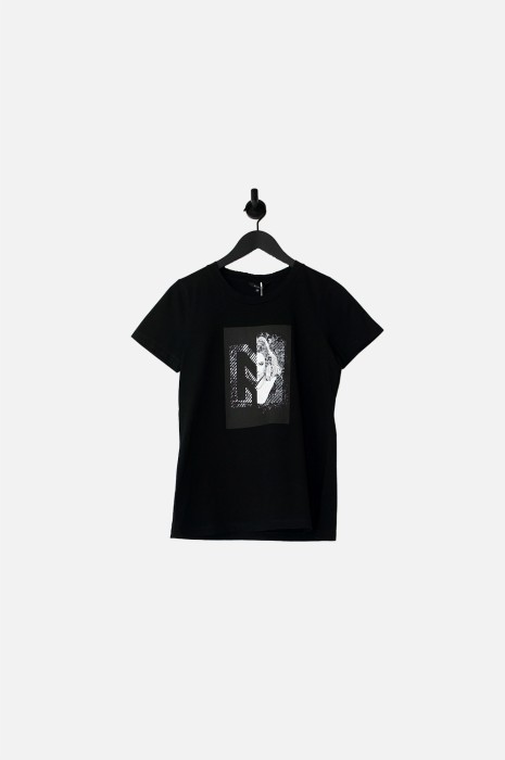 Czarny luźny t-shirt nadruk