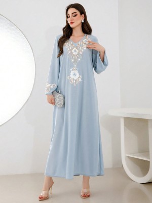 Błękitna prosta sukienka haft (S)