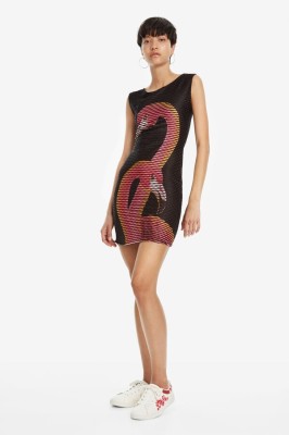 Czarna sukienka mini nadruk (L)