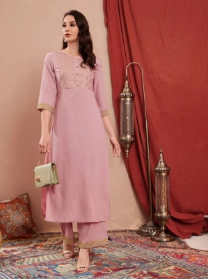 Różowy zestaw hafty (S)