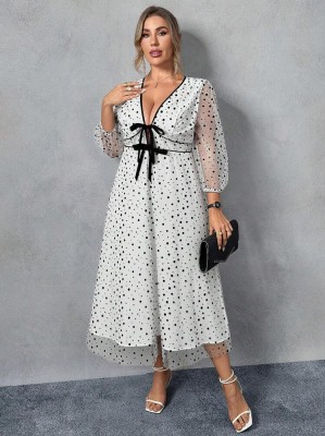 Biała sukienka midi groszki (1XL)