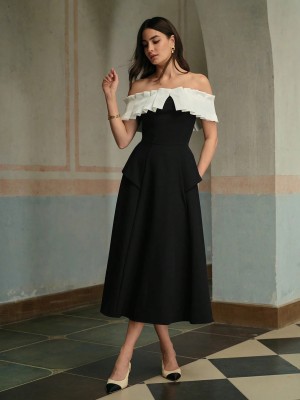 Czarna sukienka śmietanowa wstawka (L)