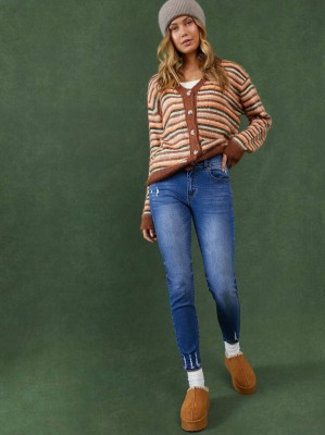 Niebieskie jeansowe spodnie dziury (30)