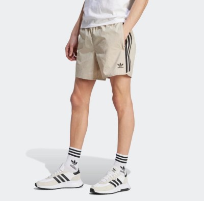 Beżowe logowane szorty IM4423 (XS)