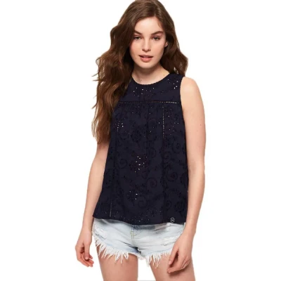 Ażurowa bluzka bez rękawów (38)