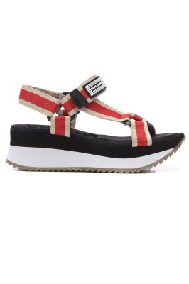 Logowane sandały platforma (40)