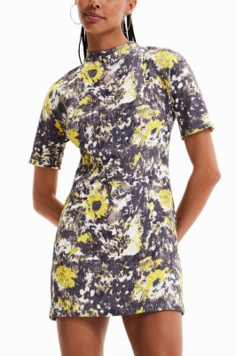 Mini sukienka wzór stójka (L)