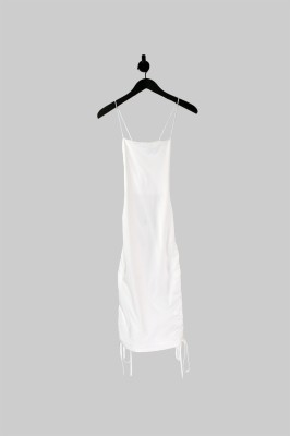 Biała sukienka mini marszczenia (S)