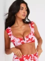 VUEU1_SQ6_0000000017_RED_MDd2.webp