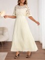 Plisowana sukienka ecru (4XL)