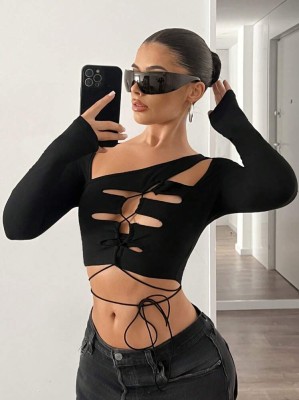 Czarny top cut out (XS)