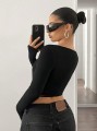 Czarny top cut out (XS)