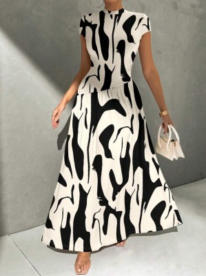 Wzorzysta sukienka maxi (M)