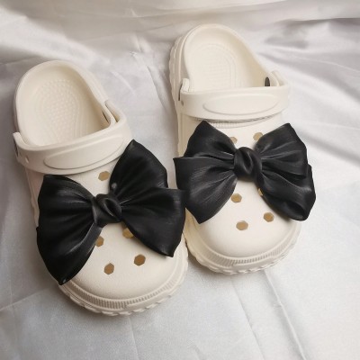 Czarne przypinki do klapek kokardy 2pack