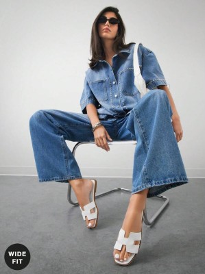 Białe klapki płaski obcas (41)