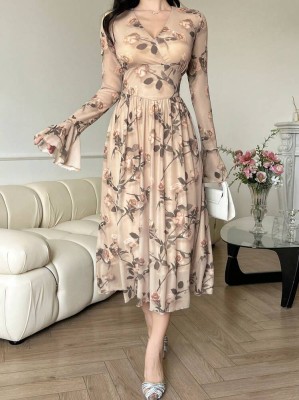 Beżowa sukienka midi v neck (M)