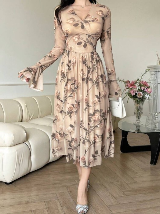 Beżowa sukienka midi v neck (M)