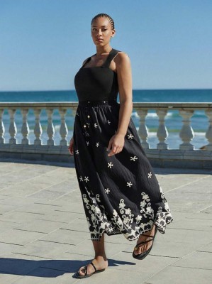 Czarna spódnica haftowany wzór (1XL)