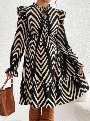 Dwukolorowa sukienka wzór (XL)