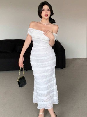 Śmietankowa sukienka off shoulder (S)