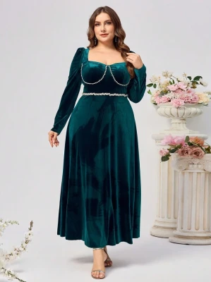 Welurowa sukienka cyrkonie (1XL)