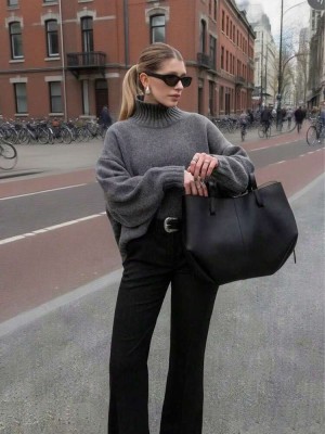 Szary sweter półgolf (S)