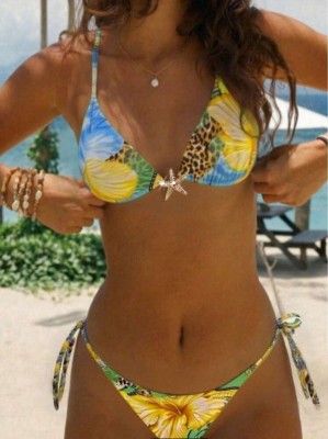 Kolorowy strój dwuczęściowy (M)