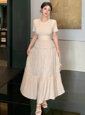 Beżowa sukienka midi marszczenia (M)