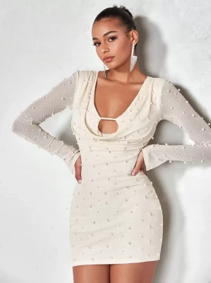 Zdobiona sukienka mini ecru (S)