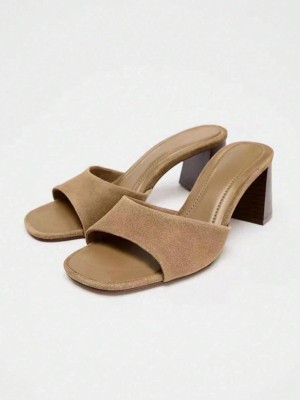 Brązowe klapki obcas (40,5)