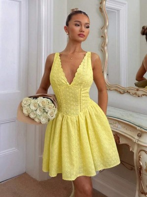 Żółta sukienka mini głęboki dekolt (L)