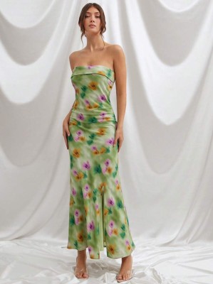 Zielona sukienka wzór (M)