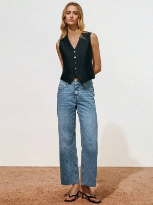 Niebieskie proste jeansy (27)